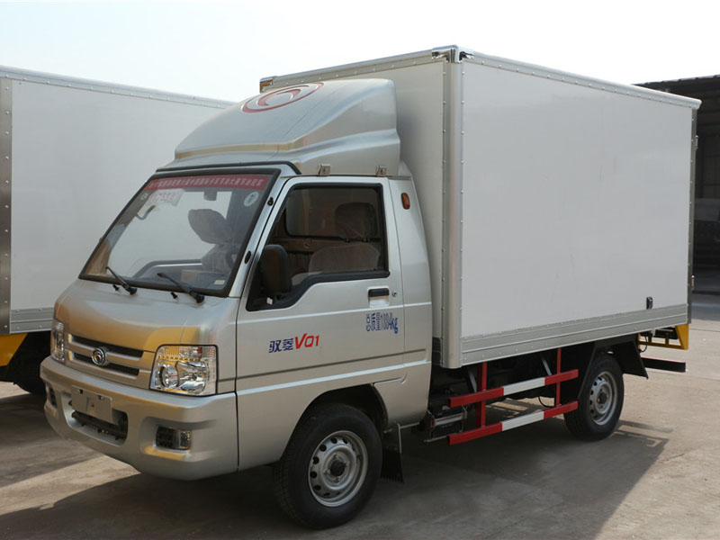 福田馭菱后雙輪2.9米貨廂冷藏車(chē)