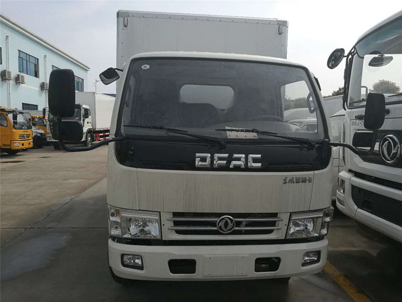 東風(fēng)小多利卡CLW5040XLC5型冷藏車(chē)