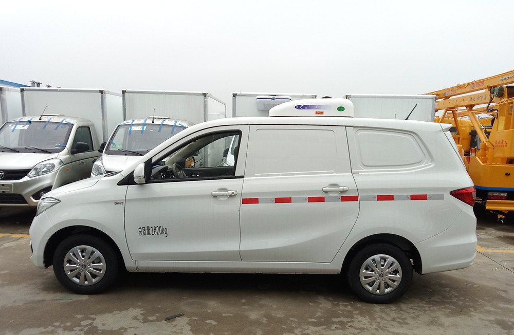 福田伽途ix5面包冷藏車