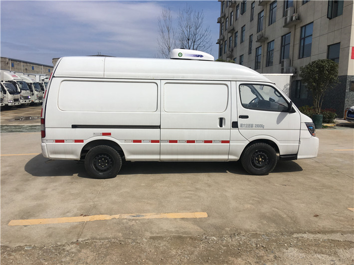 金杯海獅面包冷藏車配置參數