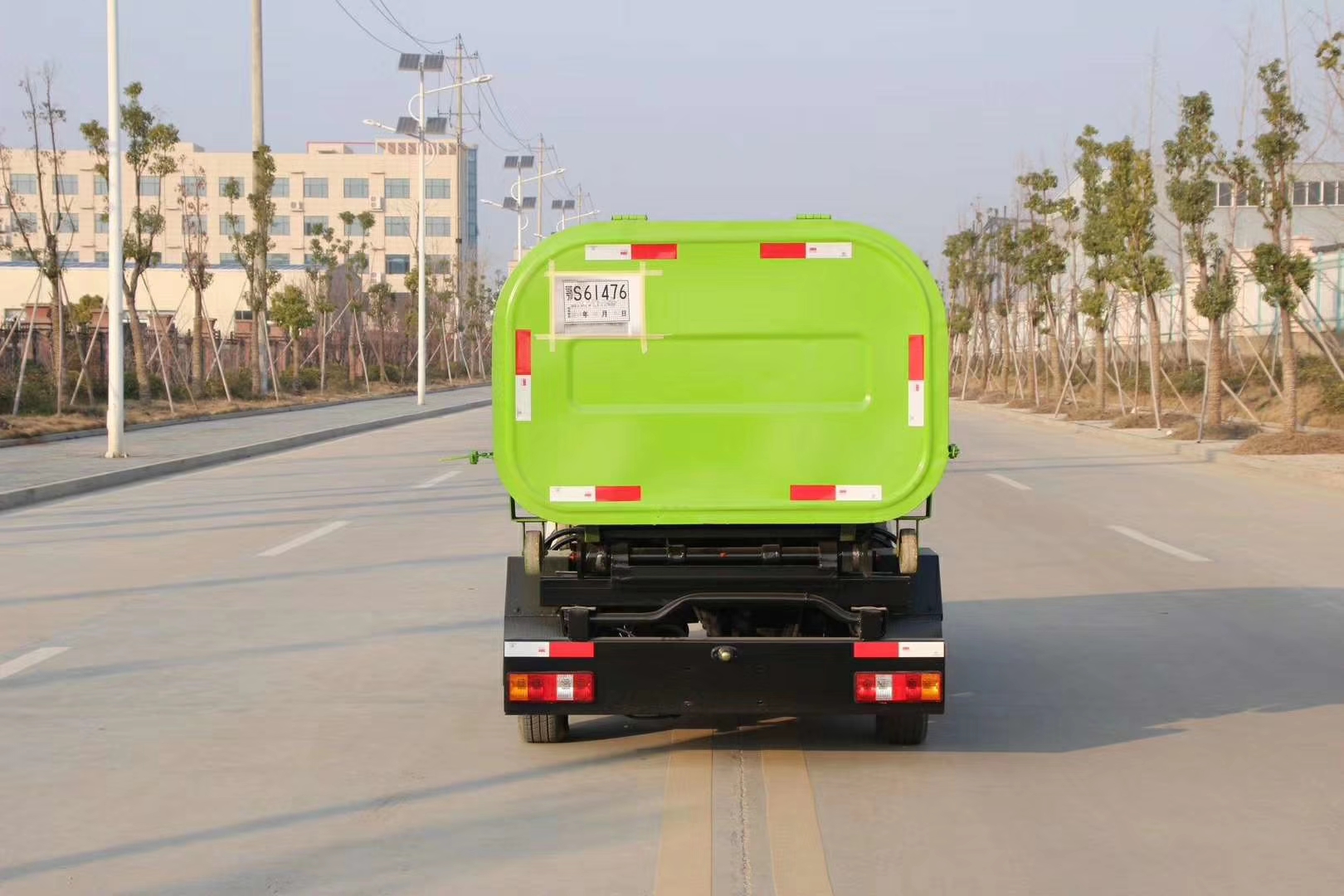 東風(fēng)小康（3立方）勾臂垃圾車