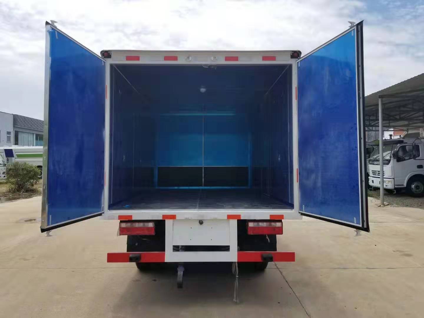 解放4.1米貨廂易燃氣體廂式運輸車