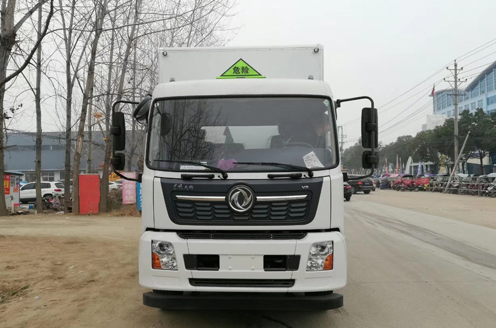 東風(fēng)天錦國(guó)六氣體廂危險(xiǎn)品車