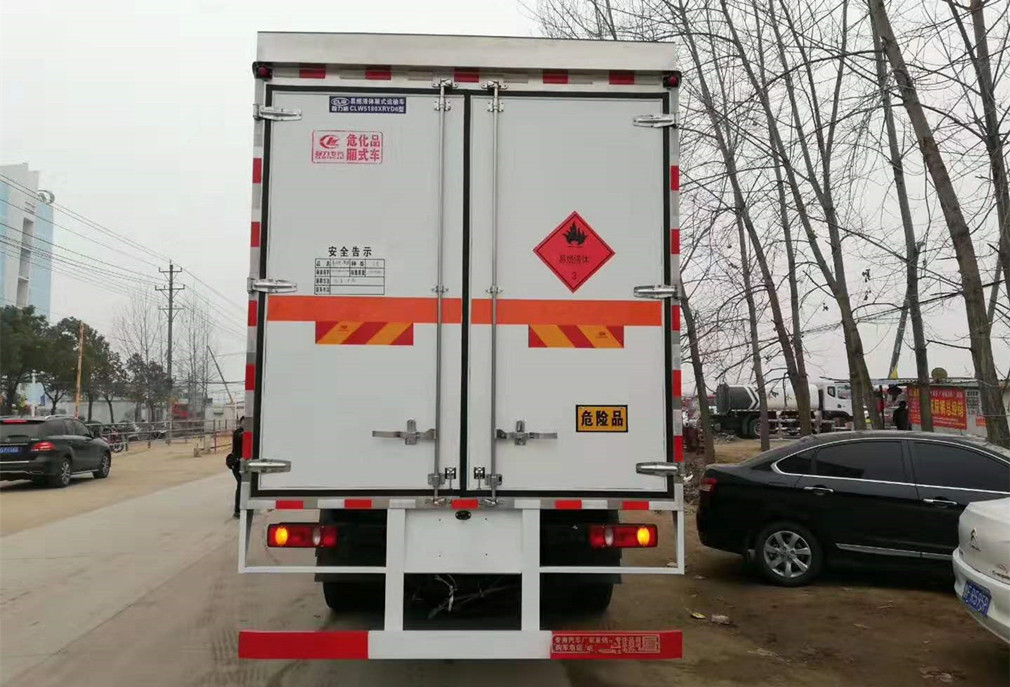 東風(fēng)天錦國(guó)六氣體廂危險(xiǎn)品車