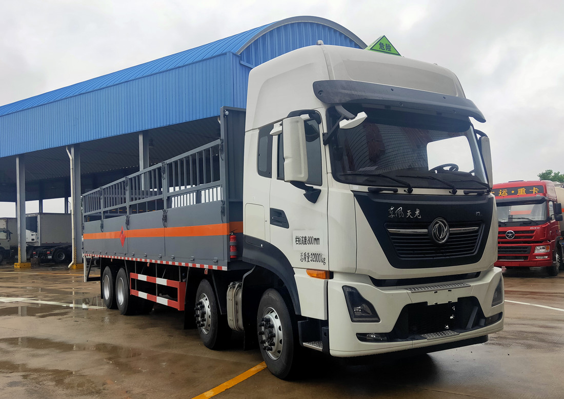 東風(fēng)天龍國(guó)六9.6米氣瓶運(yùn)輸車