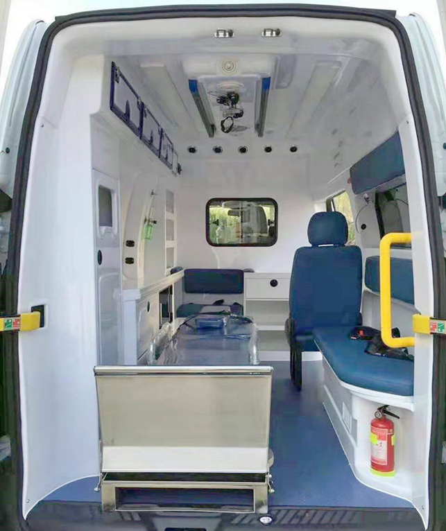 福特全順V362汽油版救護車