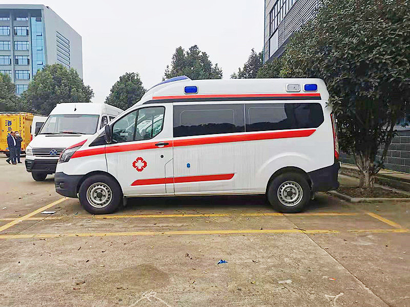 福特全順V362汽油版中軸中頂救護車