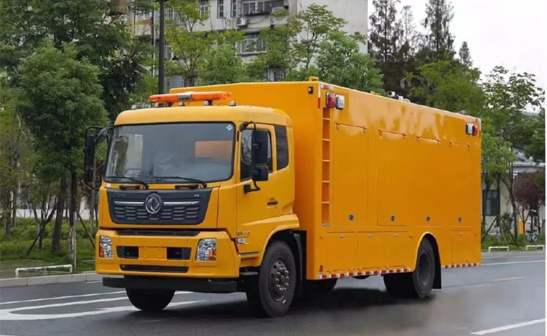 東風(fēng)天錦3000立方排澇救險車