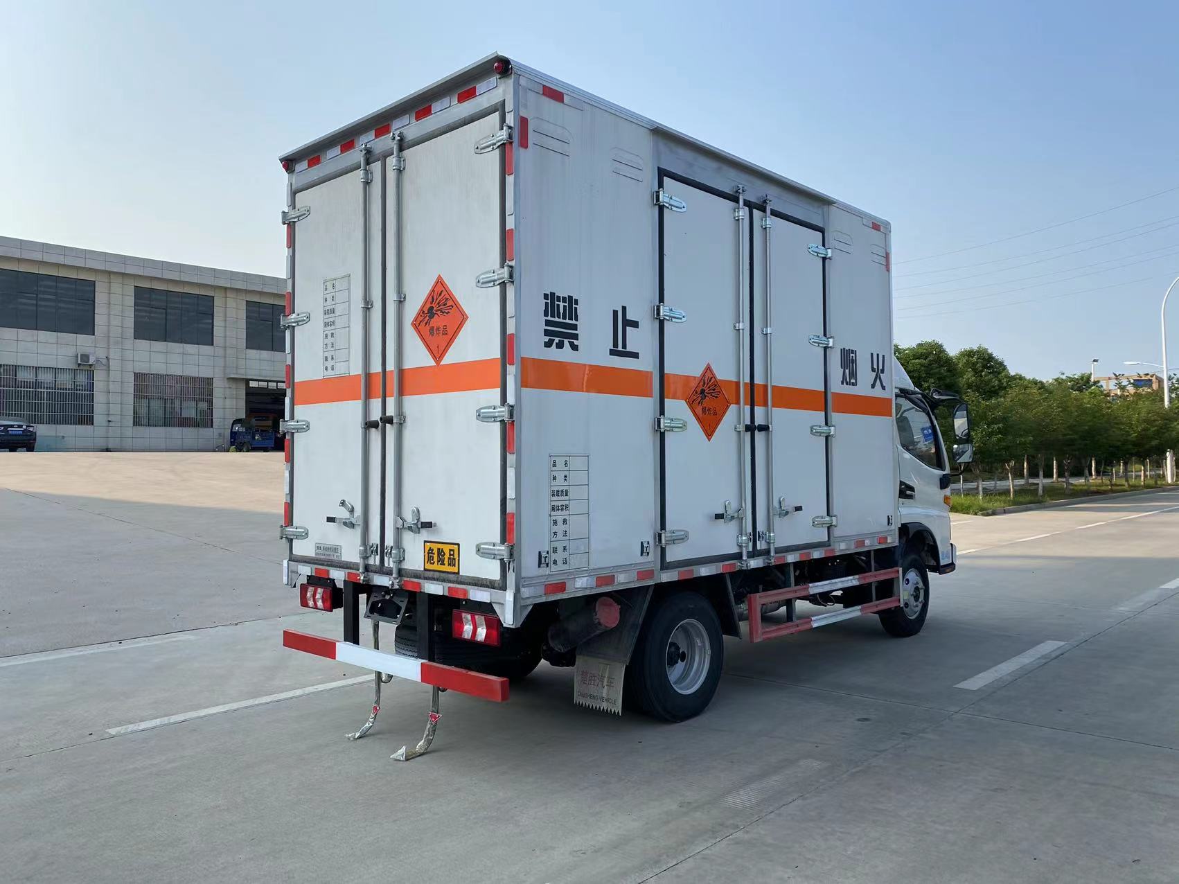江淮藍牌4.15米爆破器材運輸車