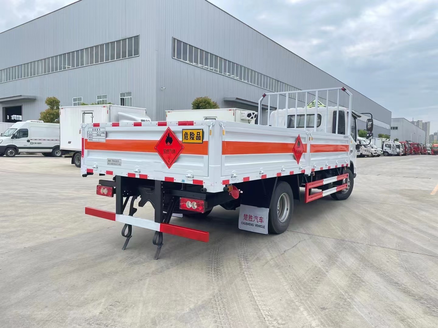 福田奧鈴4.8米氣瓶運(yùn)輸車(chē)/黃牌5噸