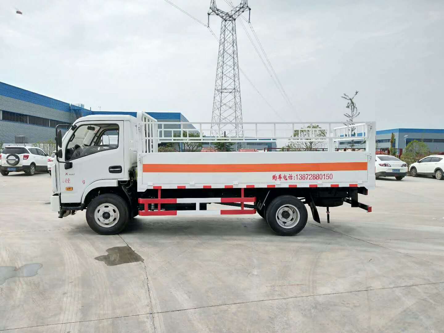 湖南馬總訂購躍進X100氣瓶運輸車發車