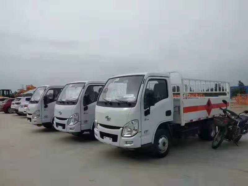 河北丁總批量訂購躍進小福星國六氣瓶運輸車發(fā)車