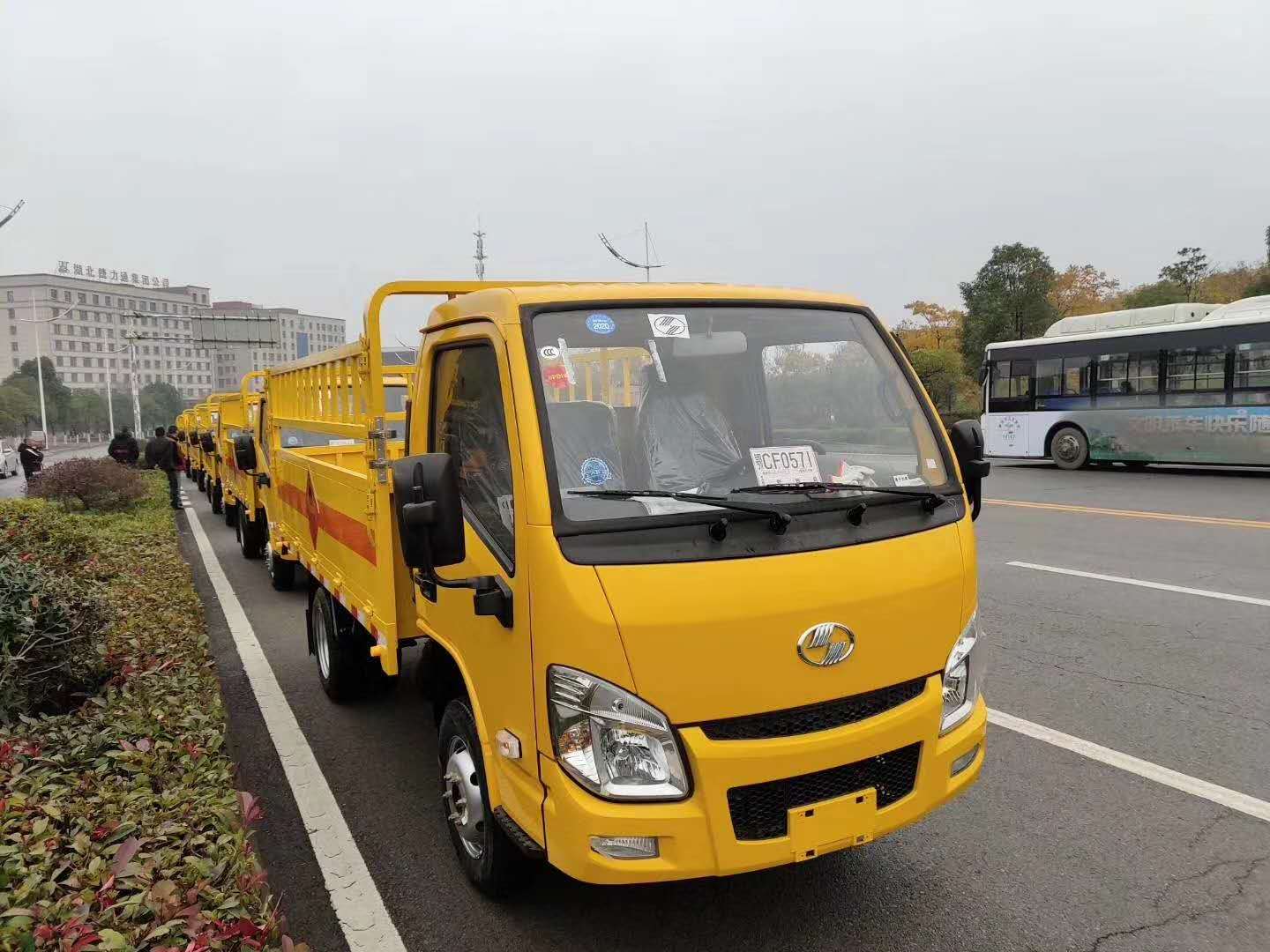 河北秦皇島劉總在我司批量采購躍進(jìn)國六氣瓶運(yùn)輸車