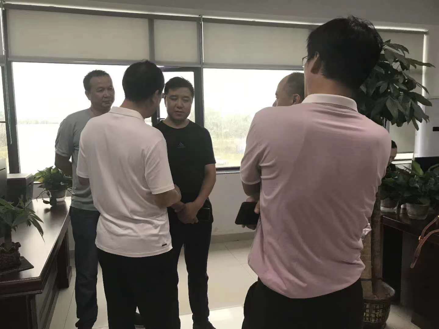 福田汽車集團(tuán)副總經(jīng)理蒞臨程力專汽指導(dǎo)工作