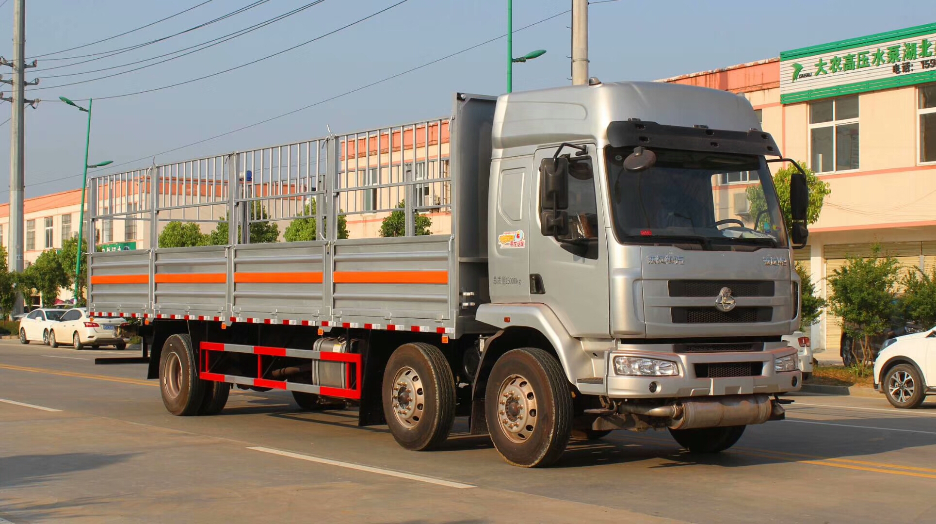 柳汽乘龍氣瓶車發往甘肅蘭州