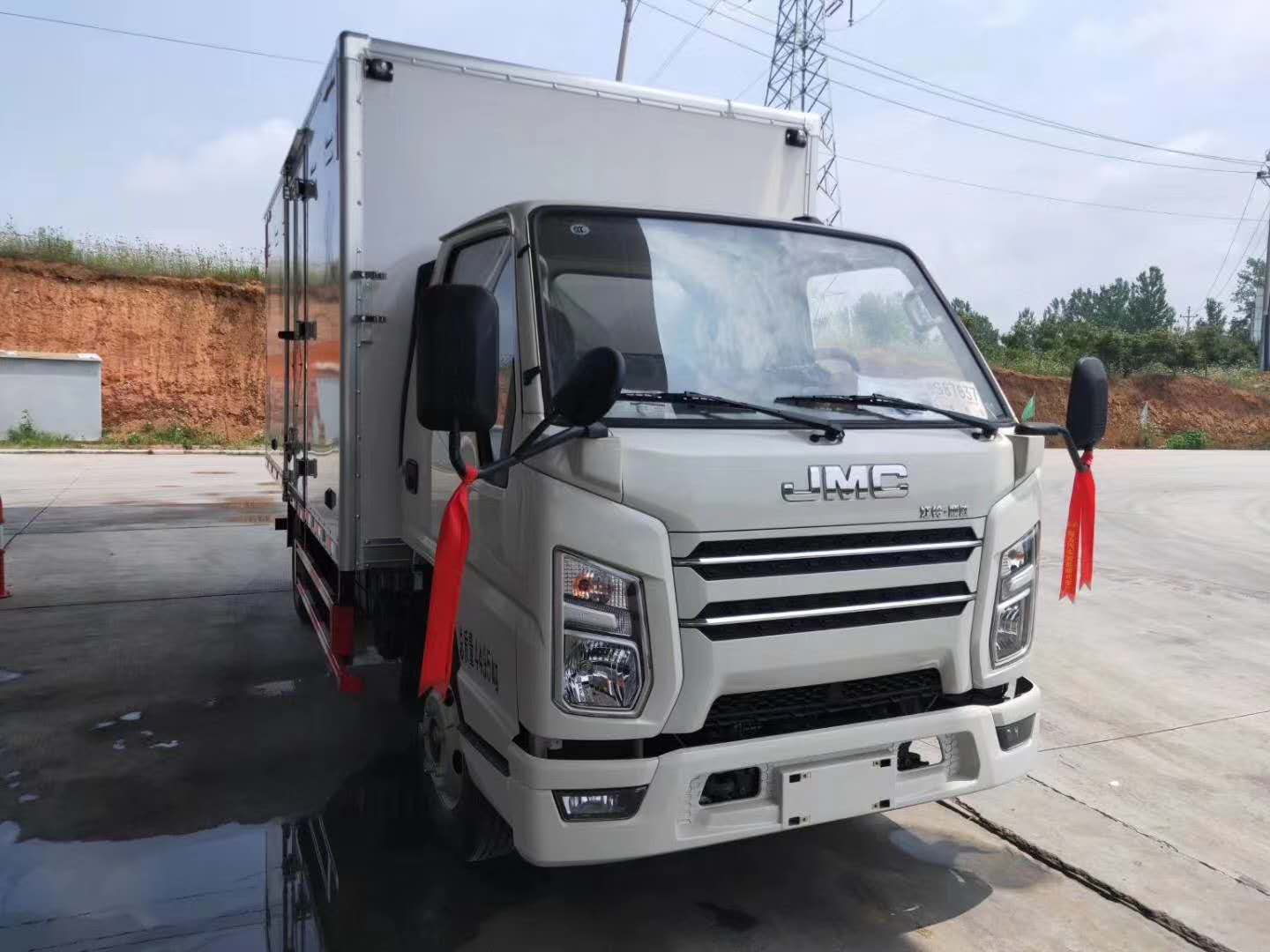 國(guó)六江鈴順達(dá)寬體危險(xiǎn)品車可接收預(yù)定啦！