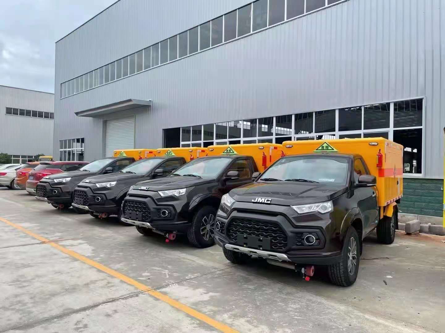 江鈴域虎四驅(qū)國六新規(guī)皮卡炸藥車