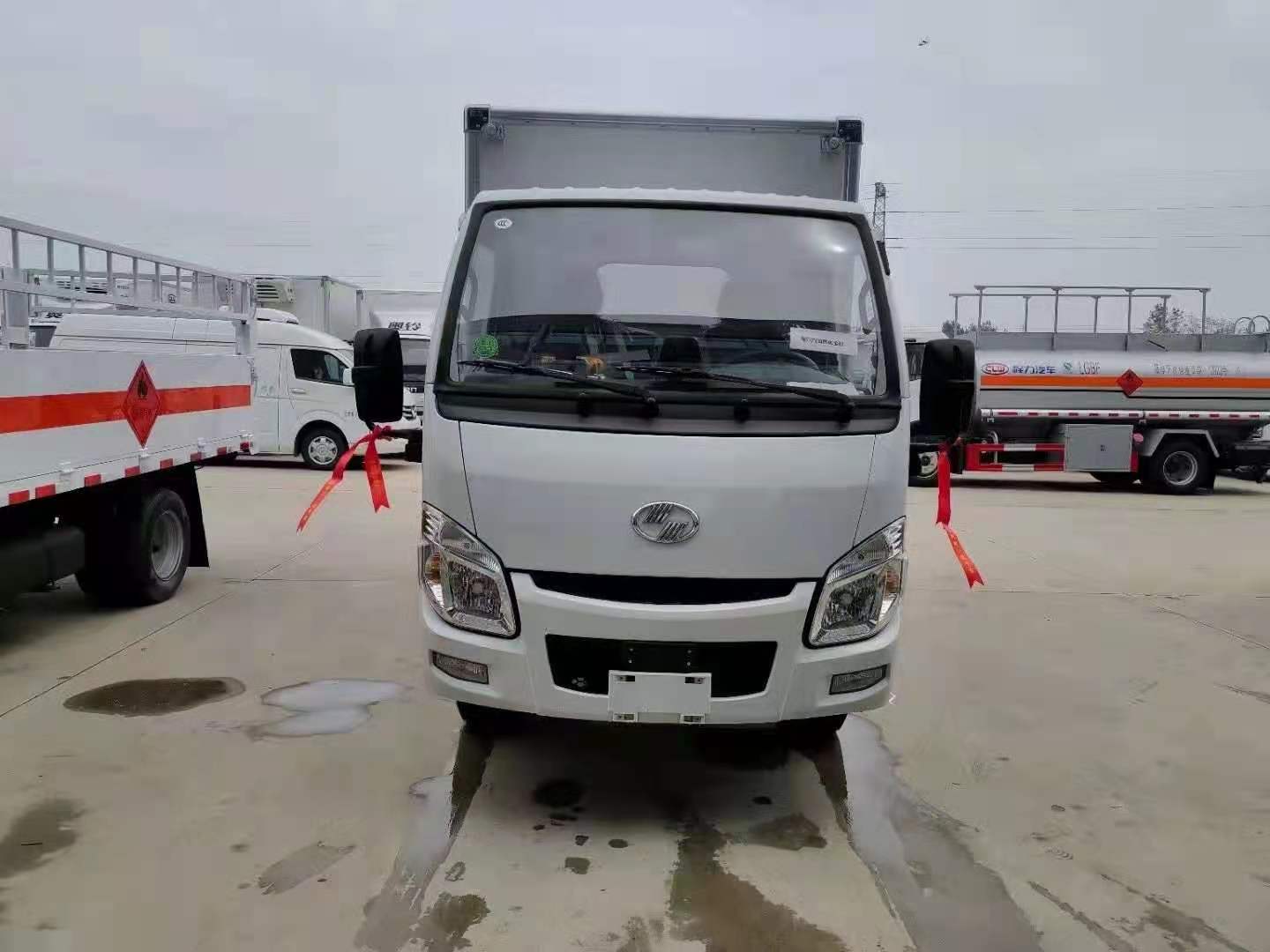 躍進(jìn)S70國(guó)六汽油危險(xiǎn)品車(chē)