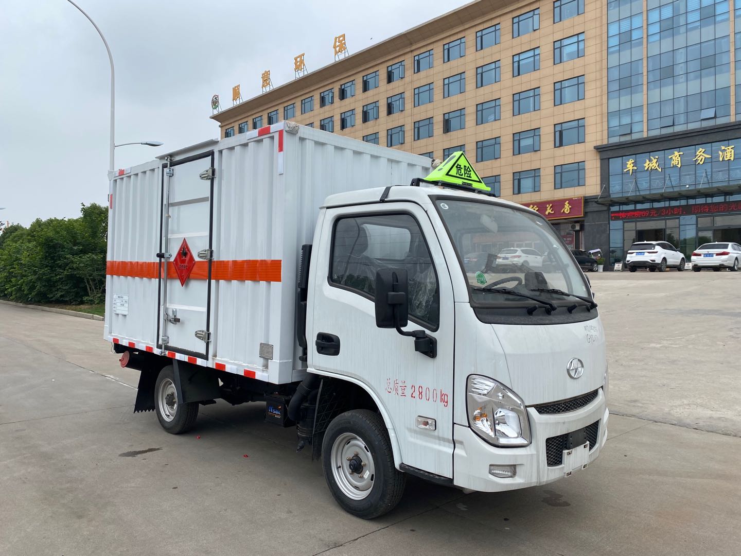 6萬不到的車型——躍進單輪危險品車