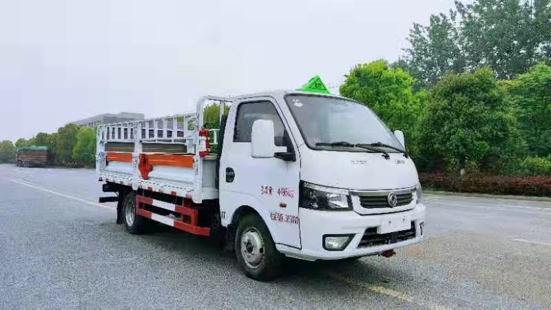 東風途逸國六柴油帶液壓尾板氣瓶車