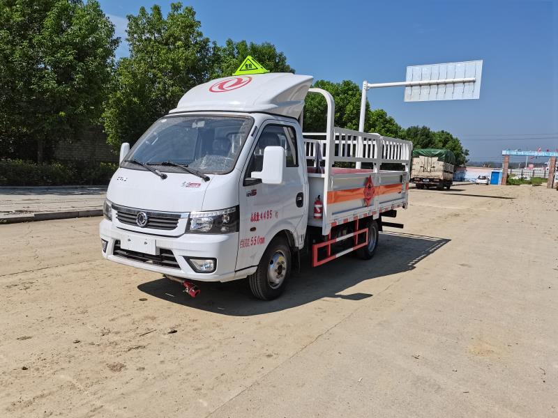 城區(qū)專用，東風途逸3米5國六額載2噸氣瓶車