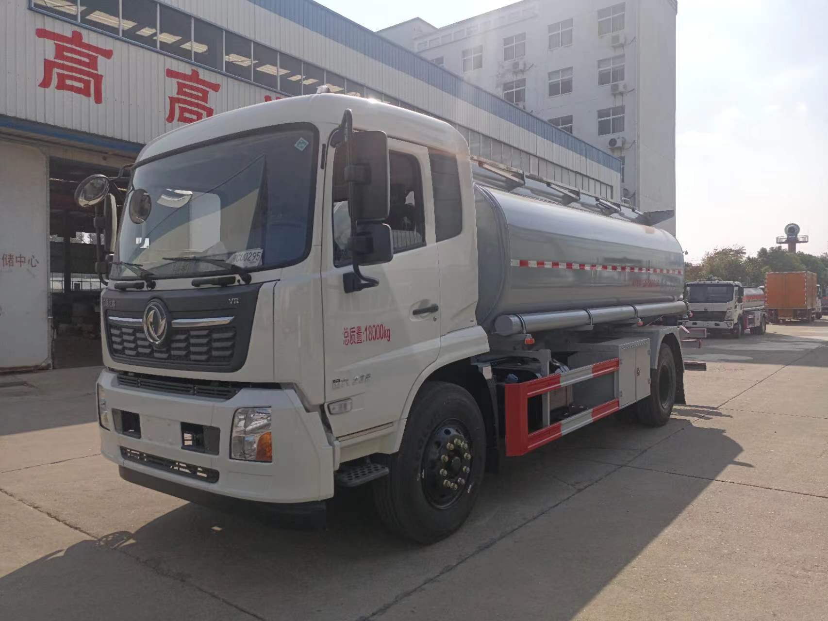 東風(fēng)天錦國六13方供液車