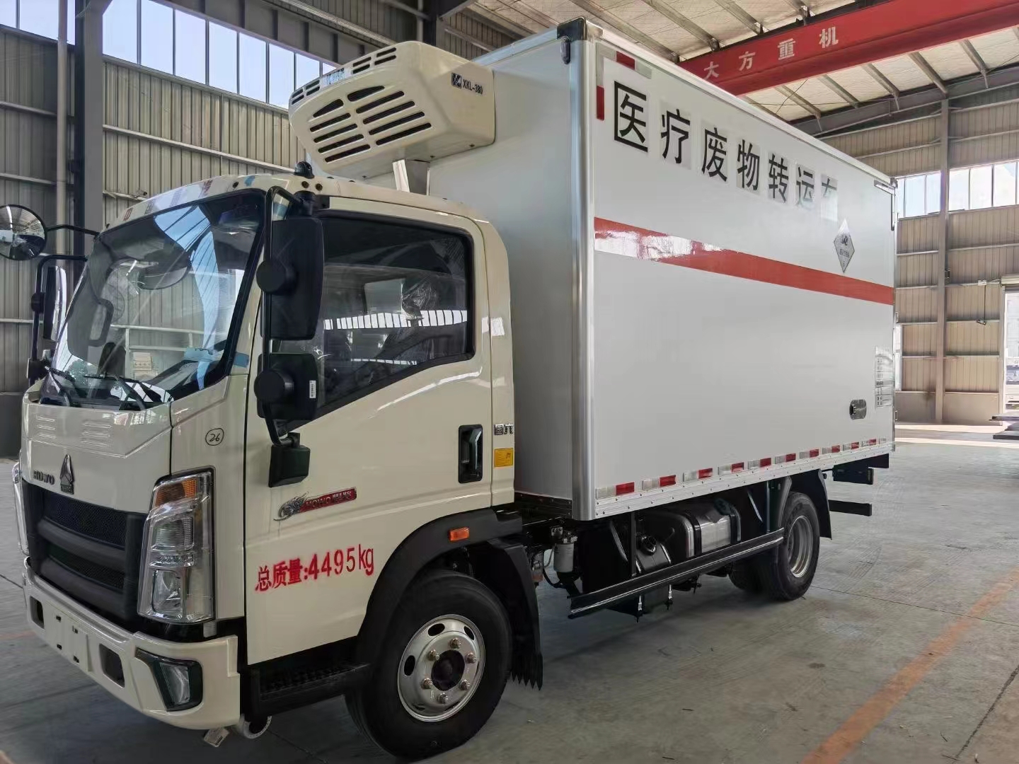 重汽豪沃國六藍(lán)牌醫(yī)療廢物轉(zhuǎn)運(yùn)車