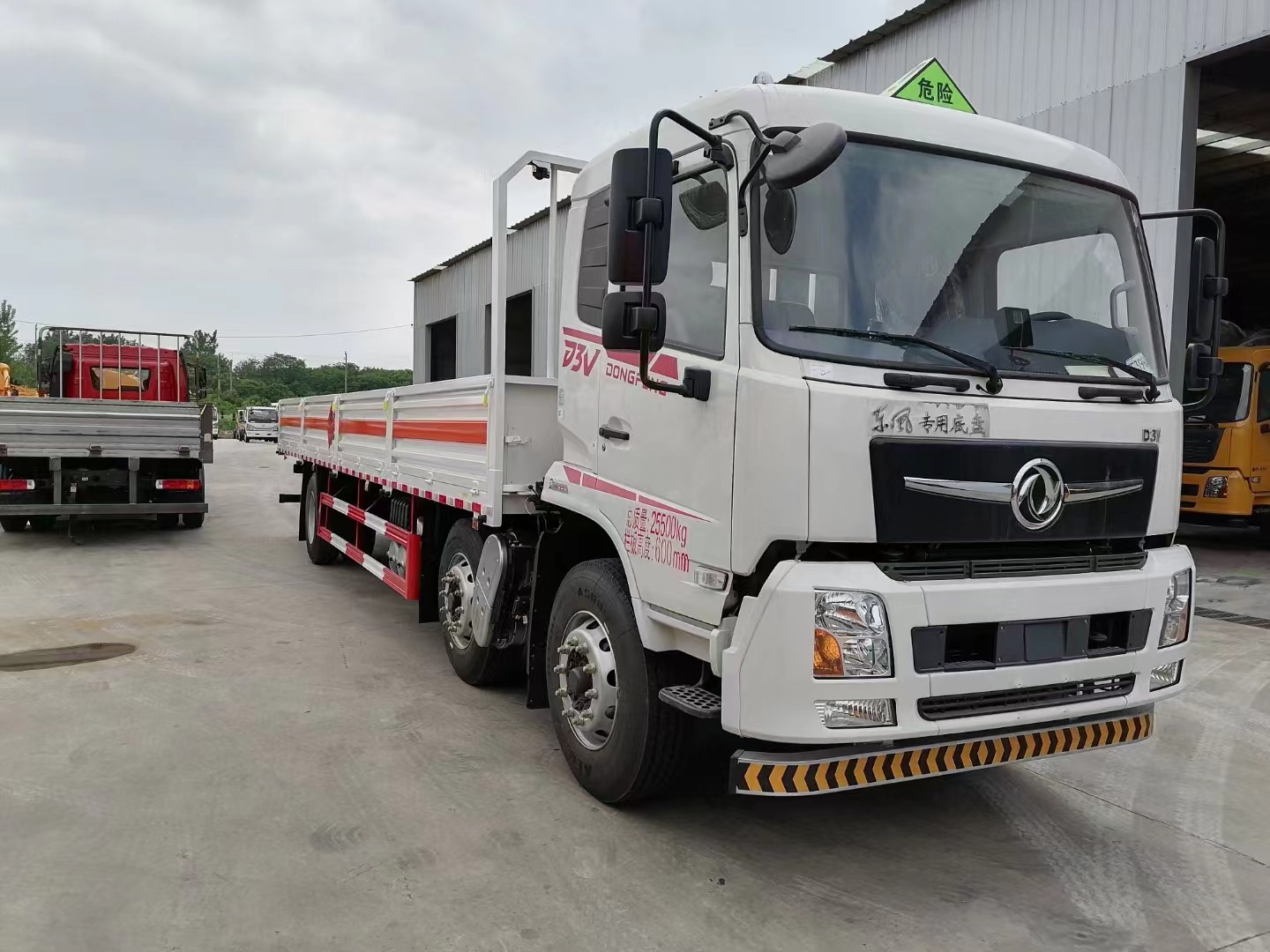 9米6性價比高氣瓶車——東風D3V國六氣瓶車