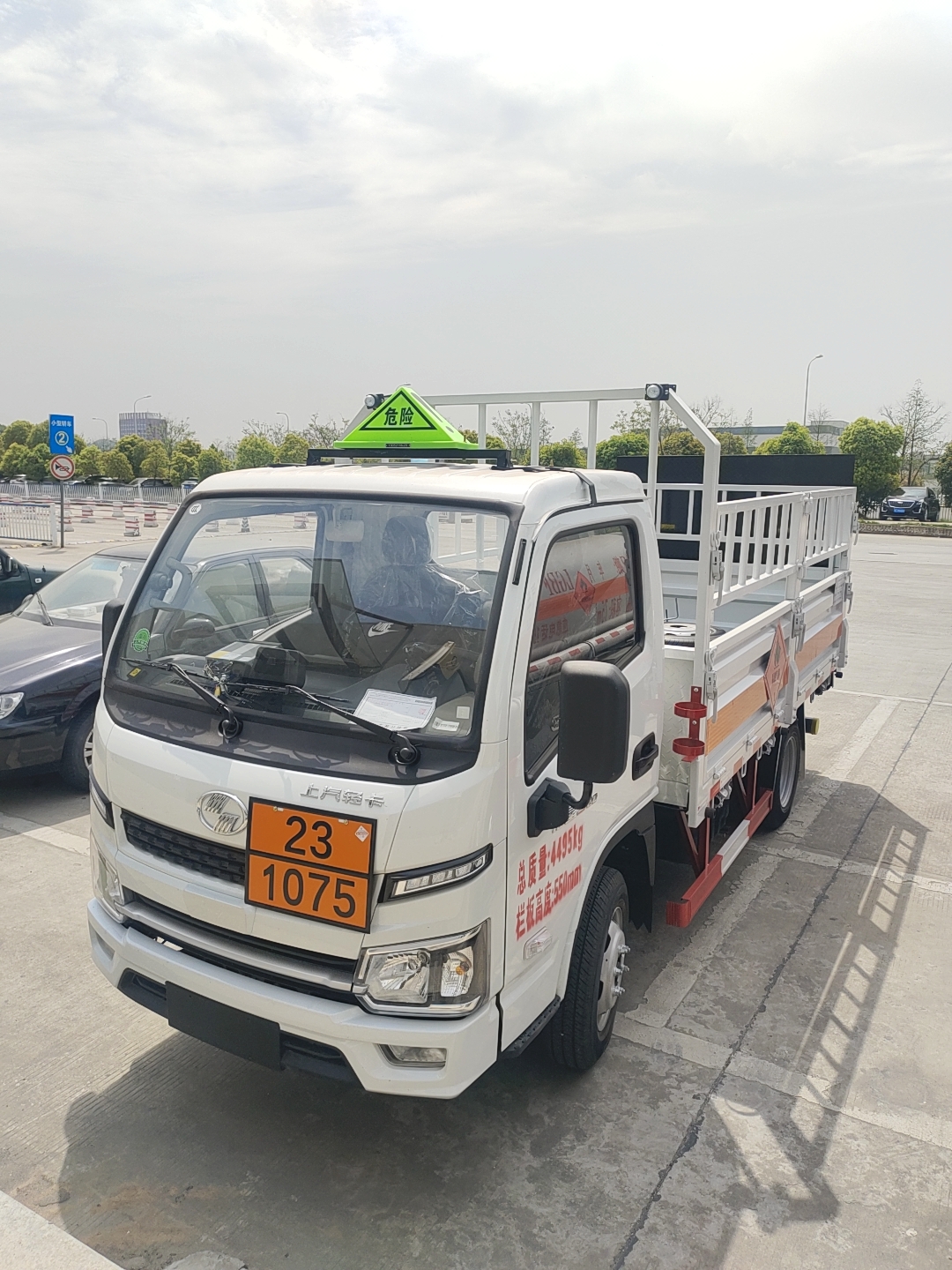 預(yù)算有限選上汽躍進(jìn)S80氣瓶運(yùn)輸車