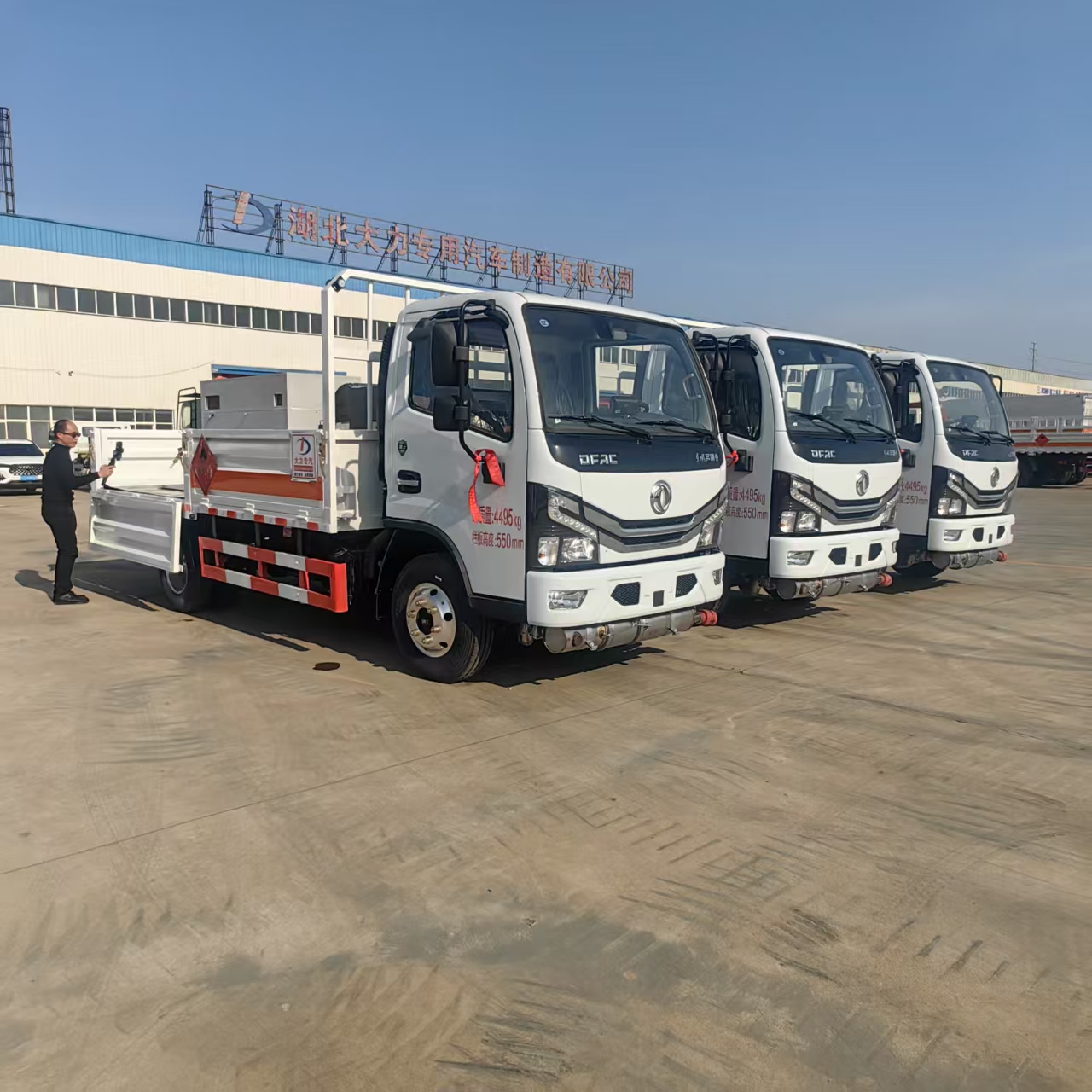 安徽徐總批量訂購東風多利卡藍牌氣瓶車
