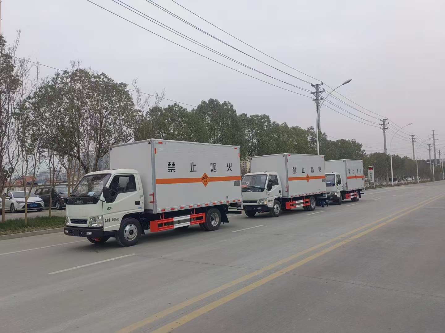 河南李總批量訂購三臺江鈴順達爆破車