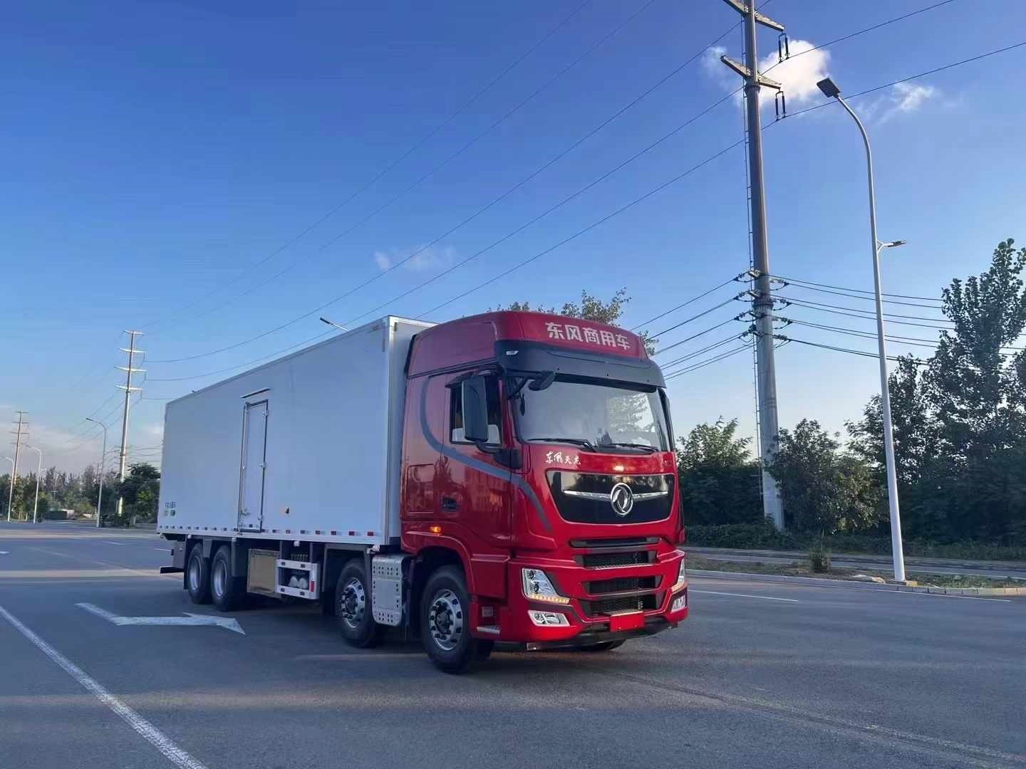 東風(fēng)天龍KX旗艦版國六冷藏車