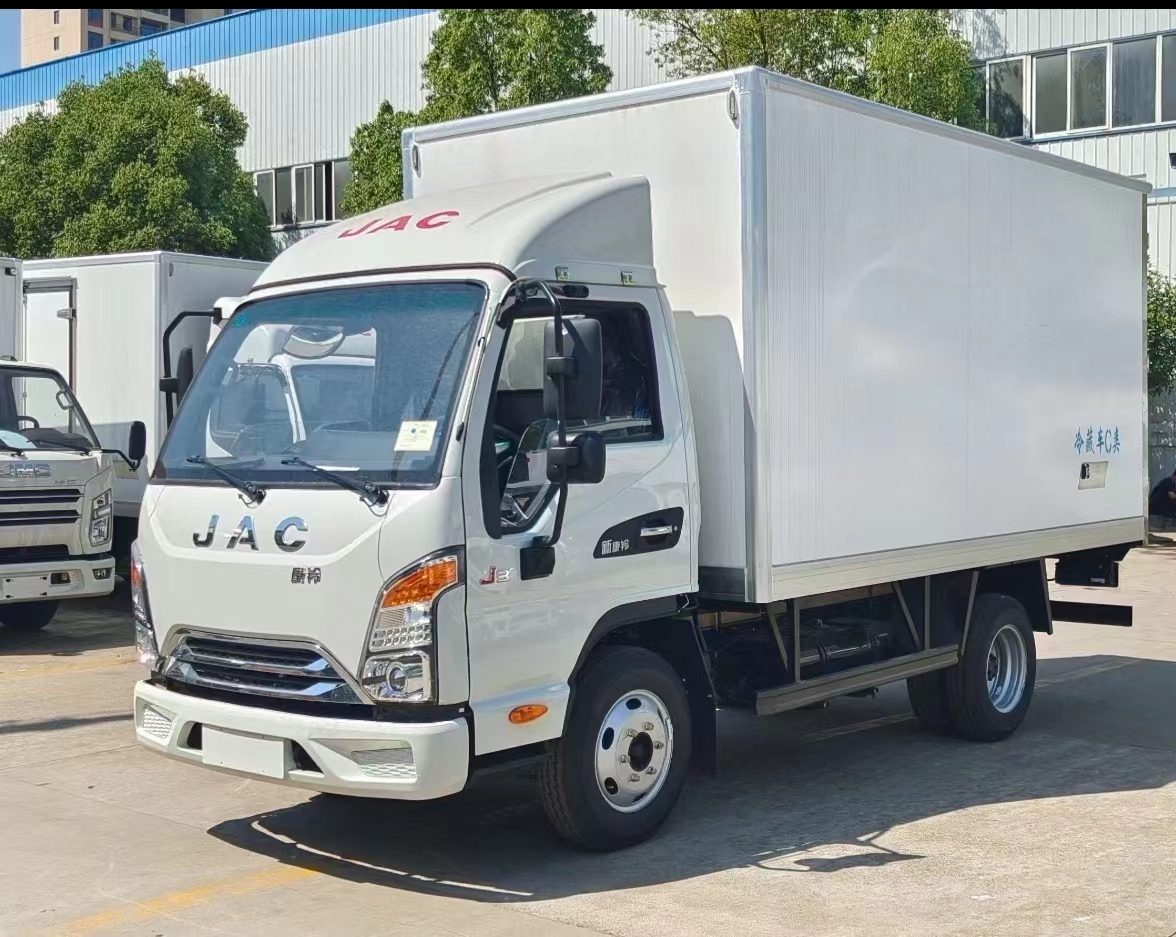 小車快跑江淮康玲J3國(guó)六3米7冷藏車來幫您