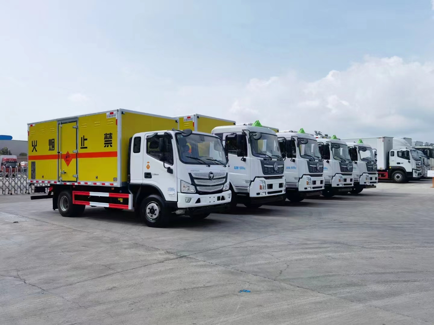 貴州李總批量定制東風(fēng)天錦國六危險品車
