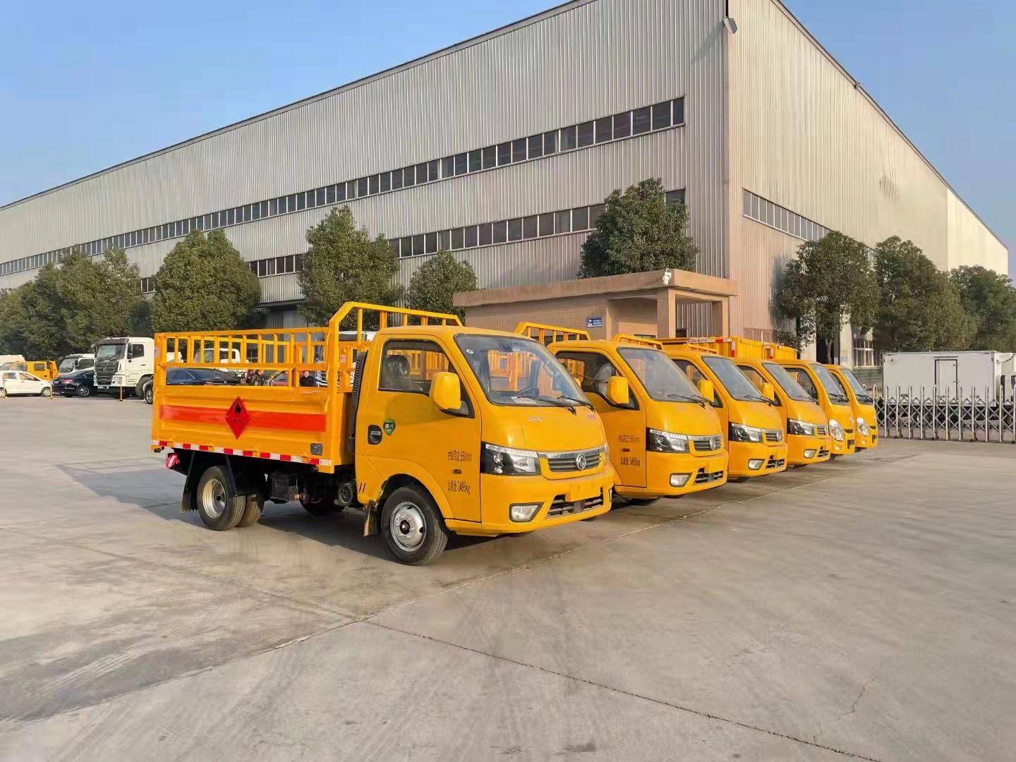 6臺小型氣瓶車批量發車