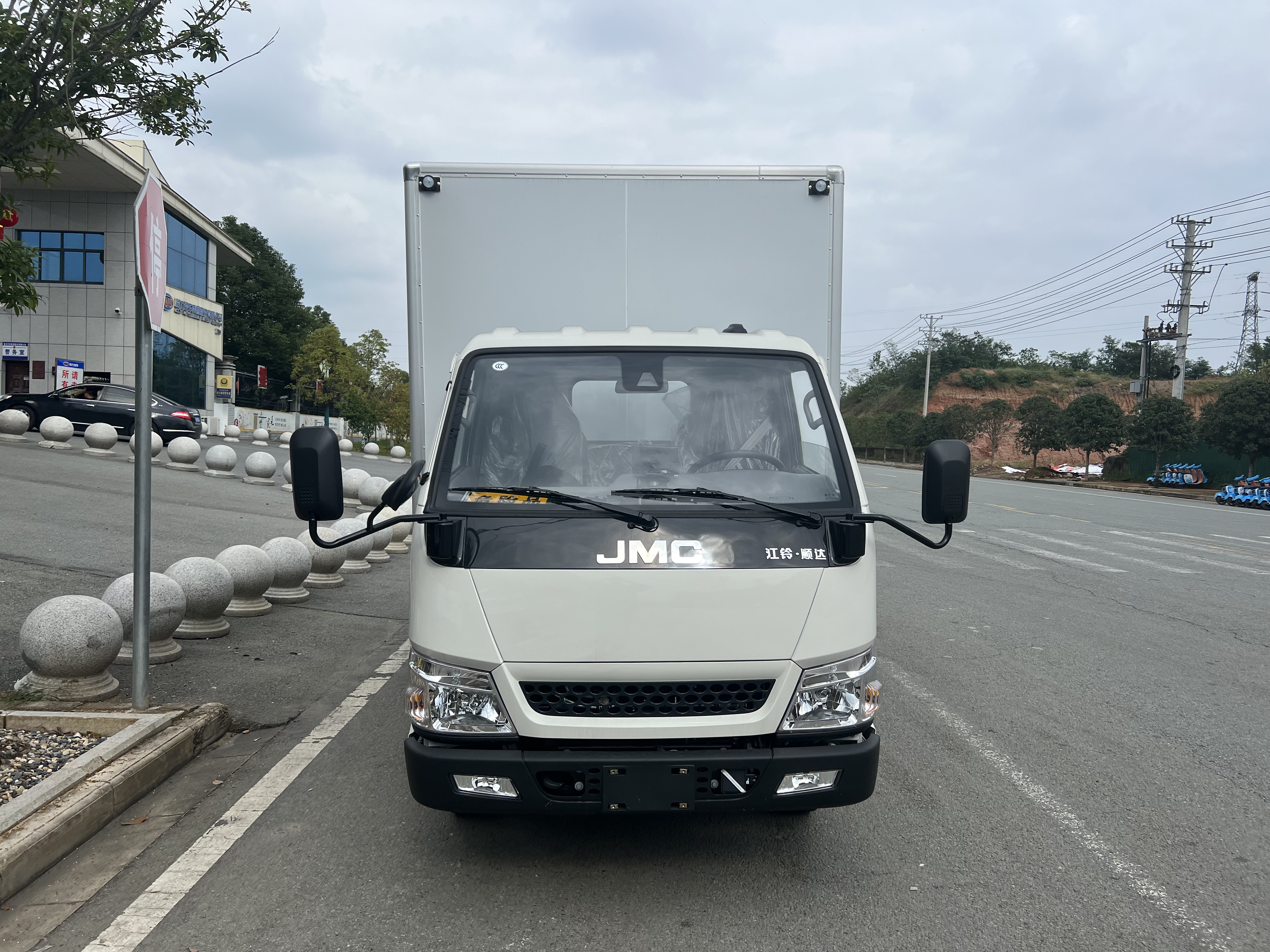 江鈴國(guó)六藍(lán)牌花炮禮炮配送車(chē)