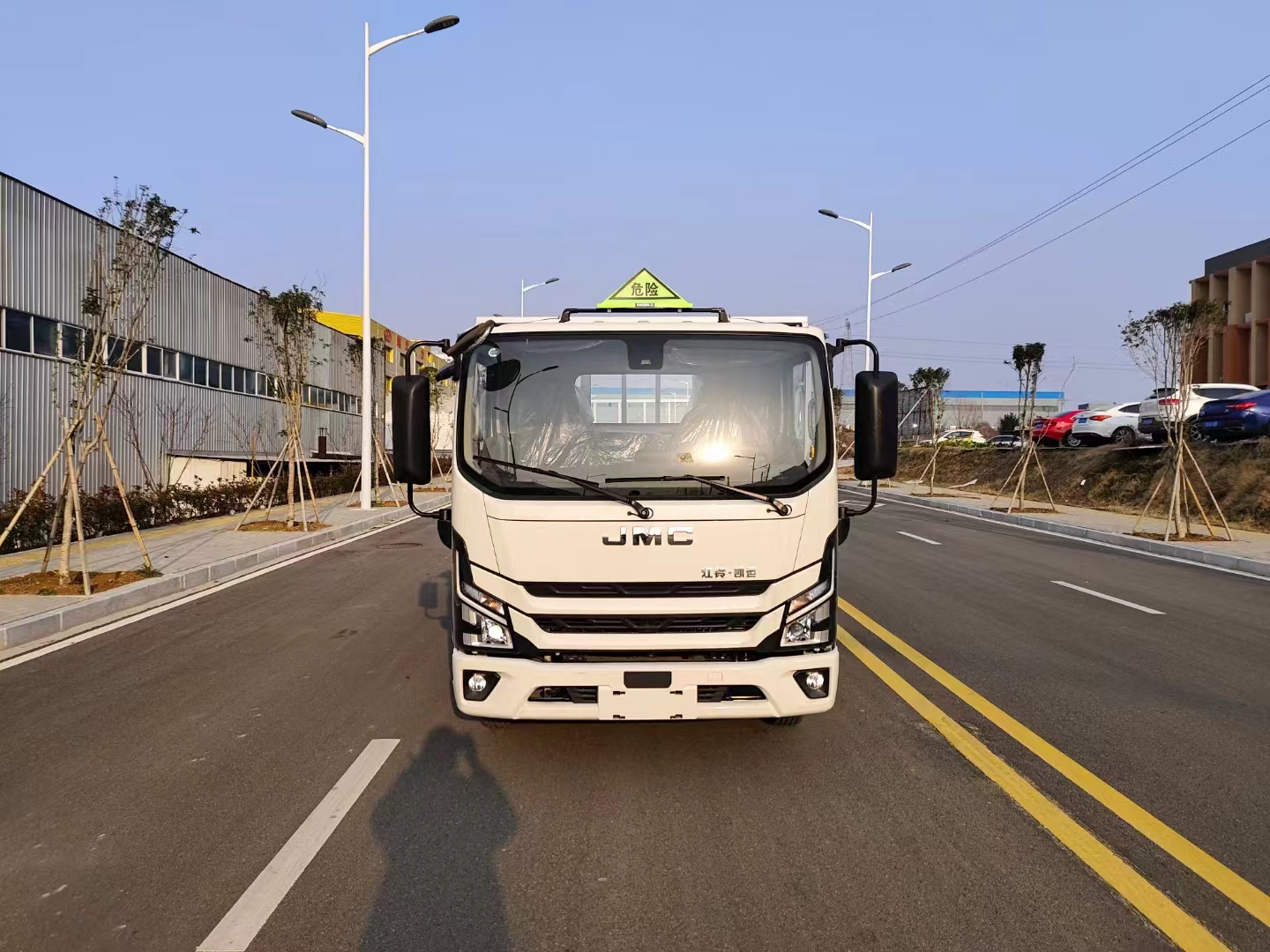 江鈴凱運(yùn)國六4米2藍(lán)牌氣瓶車