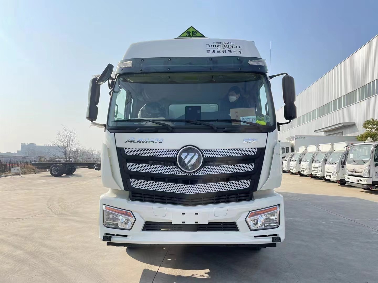 歐曼前四后八國六雜項(xiàng)危險(xiǎn)品車