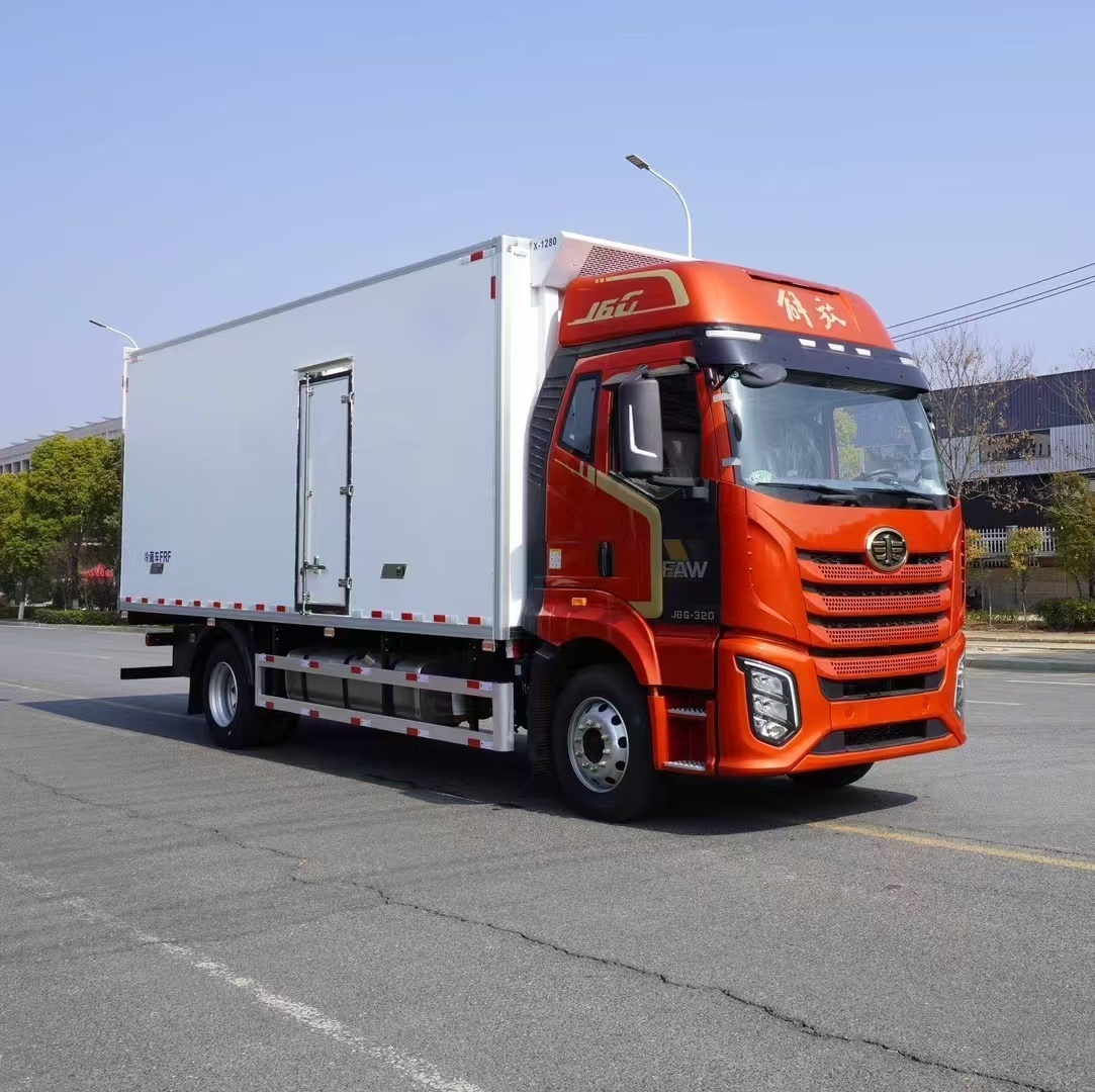 解放J6國六G360馬力7米7冷藏車