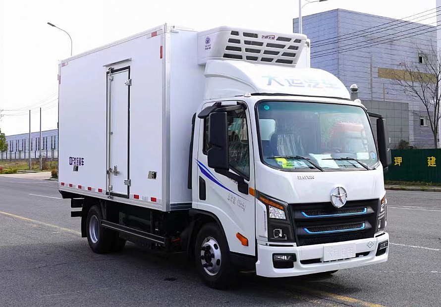 4.2米大運氣電增程混合動力冷藏車