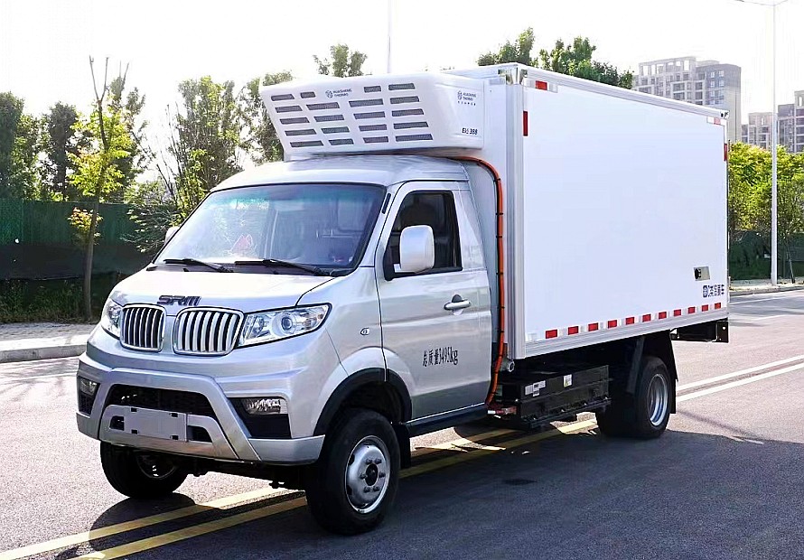 3.5米華晨鑫源純電動(dòng)T50-EV冷藏車
