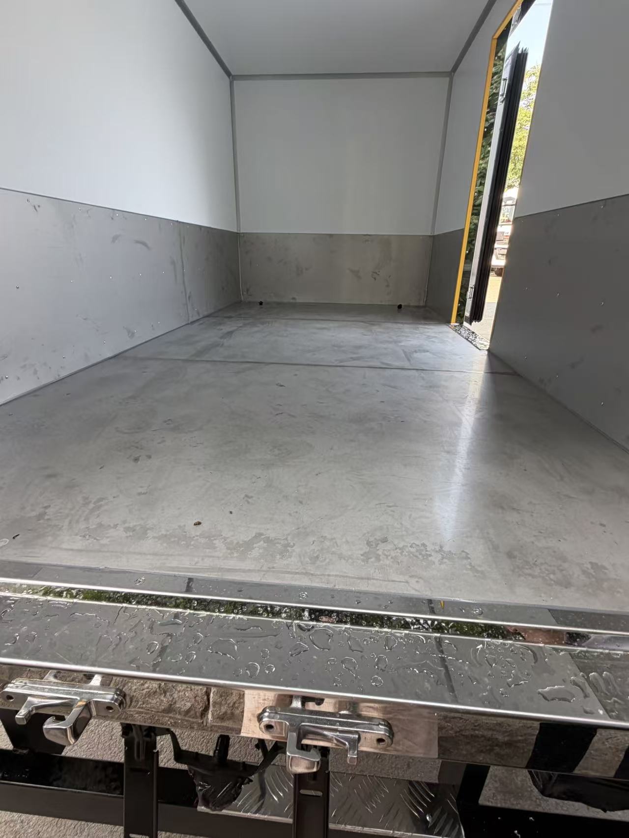 冷藏車用不銹鋼底板好處